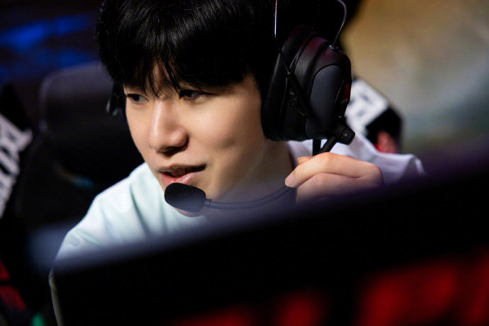 使得基础稍 使得基础稍